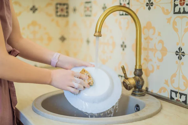 Young Woman Washes Dishes Sponge Sink House Professional Cleaning Service — Stock Photo, Image