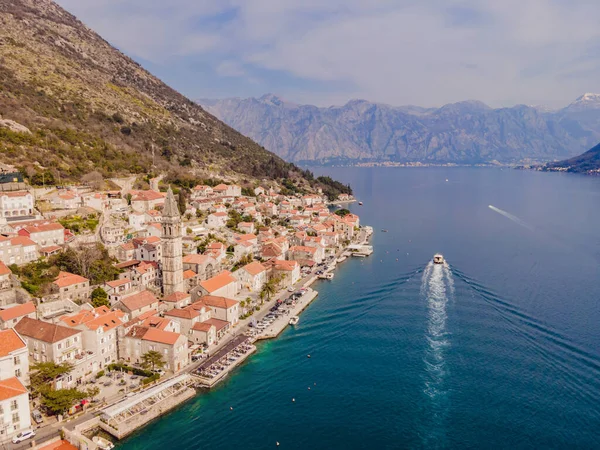 Scénický Panorama Pohled Historické Město Perast Slavné Zátoce Kotor Kvetoucími — Stock fotografie