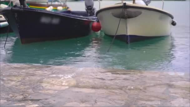 Small Boats Harbor Town Rainy Weather Water Goes Reaches Walkway — Stockvideo