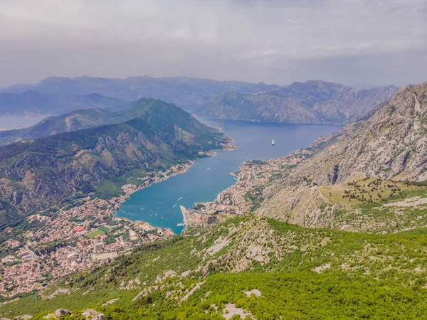 Природный Горный Ландшафт Которский Залив Черногория View Boka Bay Cities — стоковое фото