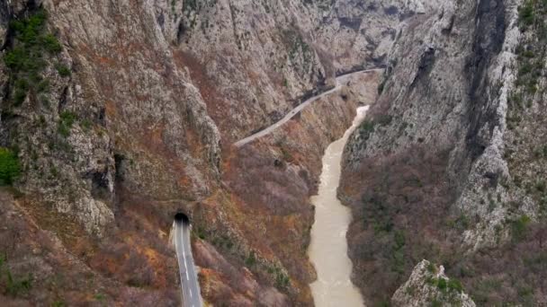 Aerial Video Slow Motion Moraca River Canyon Winter Montenegro — Vídeo de Stock