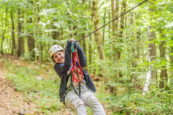 Happy Women Girl Female Gliding Climbing Extreme Road Trolley Zipline — Foto de Stock