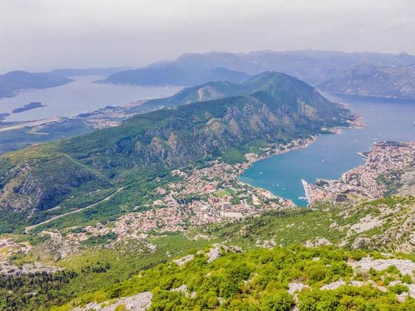Hermosa Naturaleza Montañas Paisaje Bahía Kotor Montenegro Vistas Bahía Boka —  Fotos de Stock