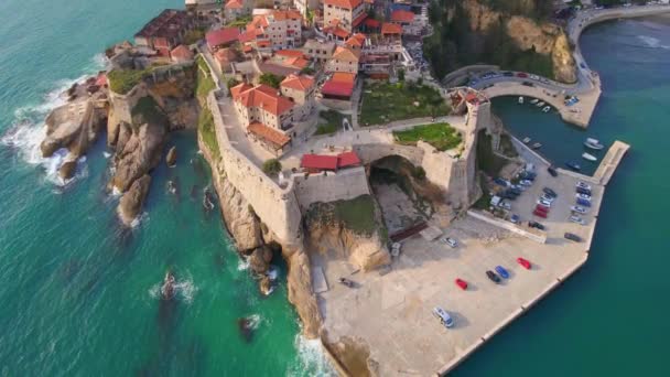 Légi Felvétel Lassított Felvétel Ulcinj Óvárosáról Egy Tengerparti Városról Montenegró — Stock videók