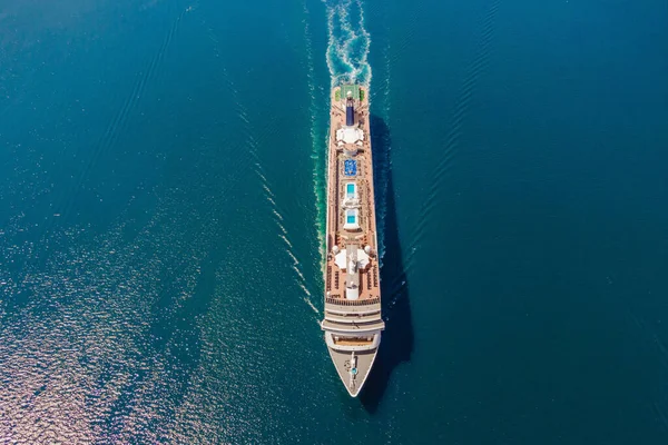 Luxe Passagiersschip Baai Van Kotor Met Terugreis Covid Pandemie — Stockfoto