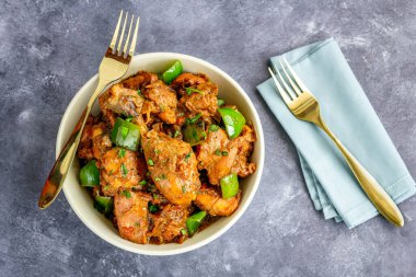 Hint Baharatlı Tavuk Körisi Bir kâse Üst Düz Yerde Fotoğraf