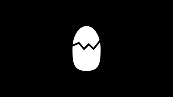 Bílý obrázek rozbité vejce na černém pozadí. — Stock video