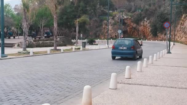 Turquía Istanbul 2022 Gente Monta Coches Bicicletas Las Calles Estambul — Vídeos de Stock