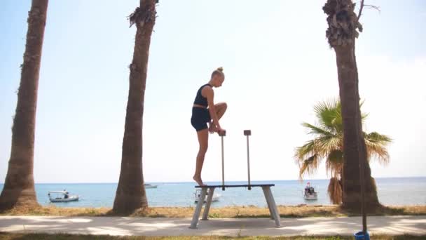 Gymnastics Sea Young Blonde Woman Stands Small High Beam Mid — Wideo stockowe