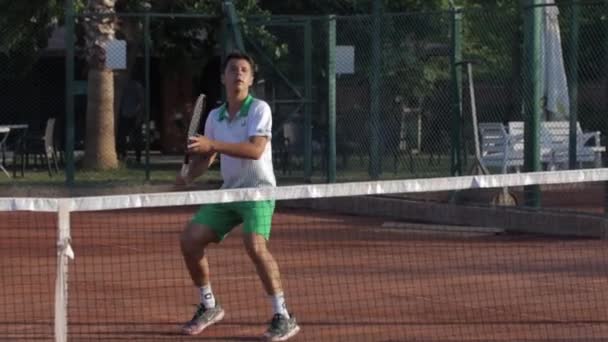 2022 Turkey Antalya Young Man Hitting Back Tennis Ball Court — Stock Video