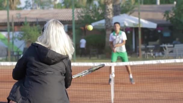 2022 Turkey Antalya Young Man Playing Tennis His Trainer Mid — Stock Video