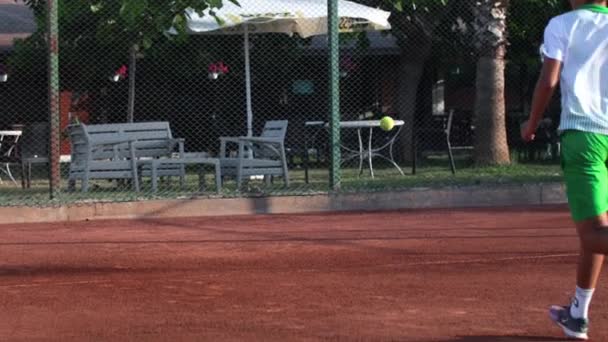 2022 Turkey Antalya Tennis Training Young Man Running Court Hitting — Wideo stockowe
