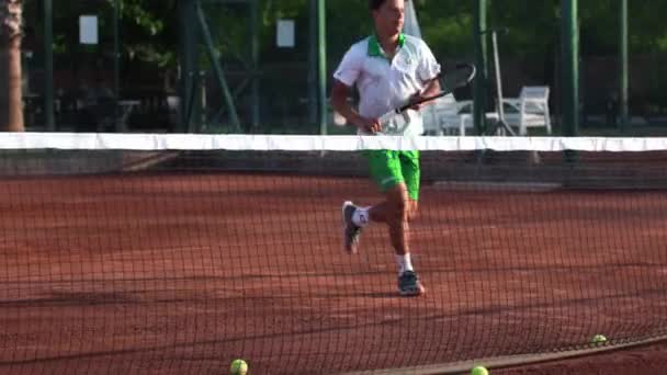 2022 Turkey Antalya Young Man Sports Uniform Jumps Net Tennis — Vídeos de Stock