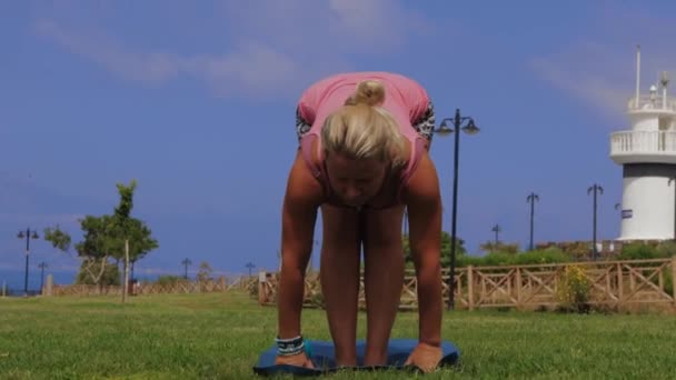 Woman Doing Yoga Park Mid Shot — Video