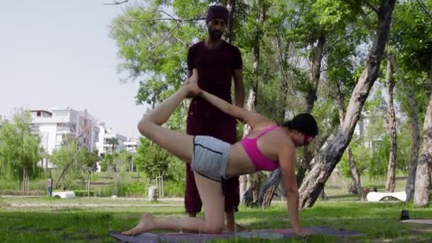 Turkey Antalya 2022 Arabian Man Runs Yoga Practice His Female — Wideo stockowe