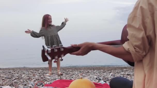 Woman Playing Guitar Sea Her Little Daughter Happily Clapping Her — Wideo stockowe