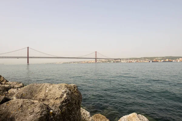 Ponte Del Aprile Veduta Del Porto Lisboa Con Navi Barche — Foto Stock