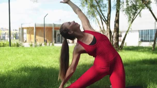 Smiling Woman Doing Fitness Outdoors Bending Sides Mid Shot — Stock Video