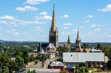 Bendigo, Victoria, Avustralya - 28 Şubat 2017. Bendigo 'daki Sacred Heart Katedrali' nin dış görünüşü, VIC.