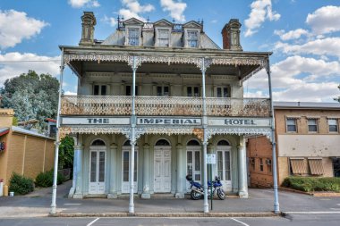 Castlemaine, Victoria, Avustralya - 1 Mart 2017. Castlemaine 'deki Imperial Otel' de tarihi bir bina..