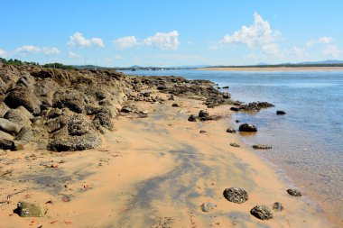 Kumsalda Kaptan James Cook Queensland, Avustralya 'ya ilk kez 1770' te ayak bastı..