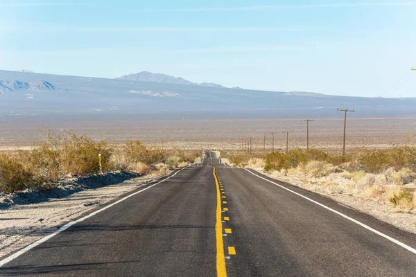 Estrada Deserto Mojave Califórnia — Fotografia de Stock