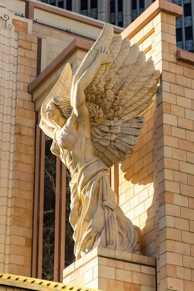 Las Vegas, Nevada, Amerika Birleşik Devletleri - 11 Ocak 2017. Las Vegas, NV 'deki New York-New York Otel ve Kumarhanesi cephesinde heykel.