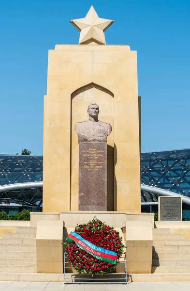 Bakú Azerbaiyán Mayo 2019 Busto Hazi Aslanov Mayor General Azerbaiyano — Foto de Stock