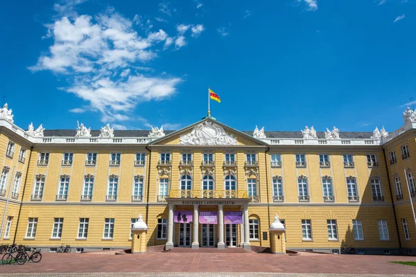 Karlsruhe Germany June 2016 Exterior View Karlsruhe Palace Currently Housing — Stock Photo, Image