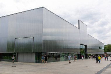 Moskova, Rusya - 12 Haziran 2017. Moskova 'daki Çağdaş Sanat Müzesi' nin dış görünüşü.