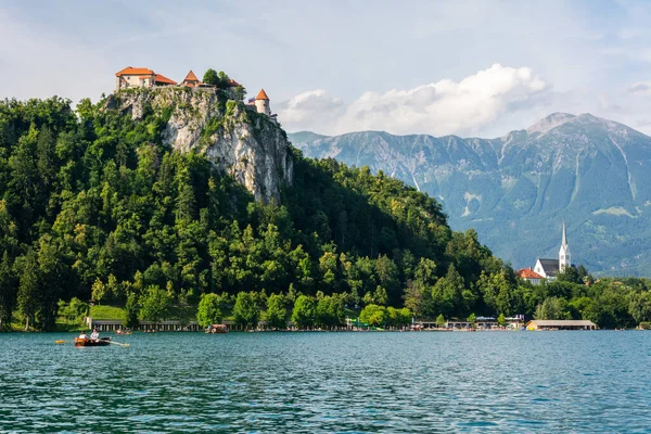 Bled Словенія Липня 2019 Вид Озеро Бледі Замком Блед Розташований — стокове фото