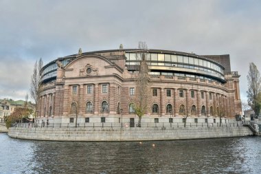 İsveç Parlamento Binası 'nın gündüz vakti Stockholm' deki Riksdagshuset manzarası. 