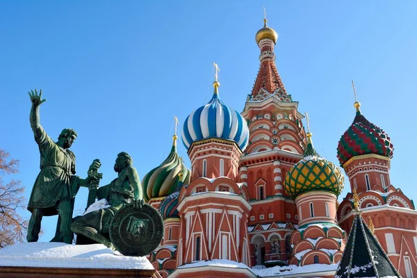 Moscou Rússia Março 2018 Monumento Minin Pozharsky Cúpulas Catedral São — Fotografia de Stock