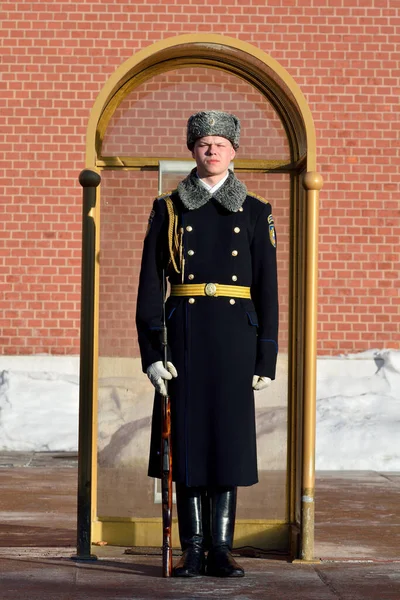 Moscou Rússia Março 2018 Solda Russa Regimento Kremlin Mantendo Guarda — Fotografia de Stock