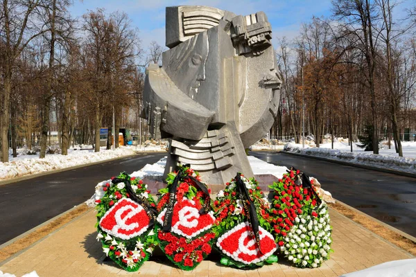 Moscou Rússia Março 2018 Monumento Escultores Georgy Lunacharskiy Mikhail Skovorodin — Fotografia de Stock