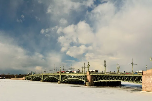 Petersburg Russia March 2018 Troitskiy Bridge Petersburg Frozen Neva River — Stock Photo, Image