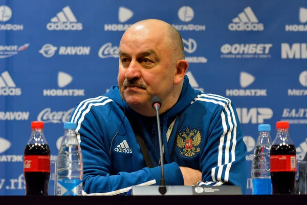 Moscow Russia March 2018 Russian National Football Team Coach Stanislav — Zdjęcie stockowe
