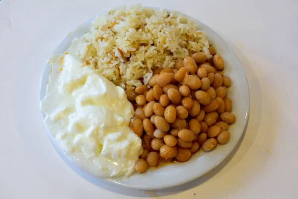 Plate Peas Rice Turkish Yoghurt Black Sea Region Turkey —  Fotos de Stock