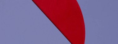 Soyut geometrik şekiller ve çizgiler kırmızı çok peri rengi kağıt dokusu arkaplanı. Üst görünüm