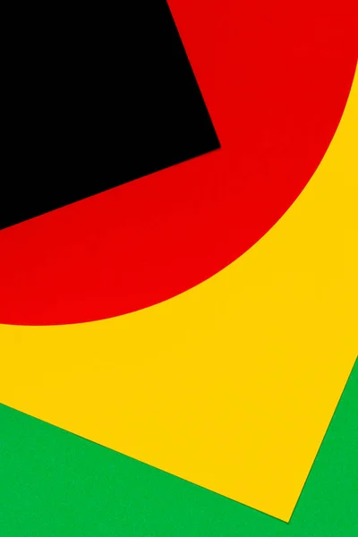 摘要几何黑色、红色、黄色、绿色背景.带有文本复制空间的黑色历史月色背景 — 图库照片