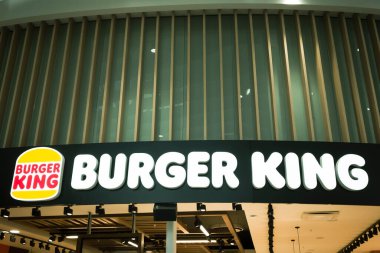 Vilnius, Litvanya - 27 Nisan 2022 Burger King logosu. Burger King küresel bir hamburger fast food restoranı zinciri..