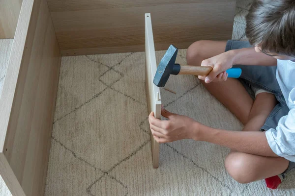 Teenage Boy Assembling New Furniture Home Home Improvement Repair Renovation — Fotografia de Stock