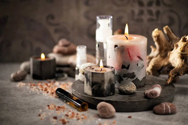 Wellness Salon Concept Αναμμένα Κεριά Πέτρες Αλάτι Spa Χαλάρωση — Φωτογραφία Αρχείου