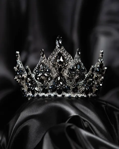 Crown Miss Beauty Symbol Power Elegance Competition Show Tiara White — Stock Photo, Image