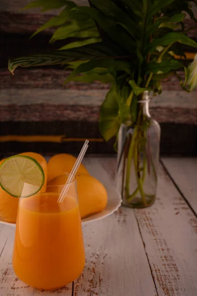 Foto Toont Glas Transparant Met Natuurlijk Mango Sap Achtergrond Zijn — Stockfoto