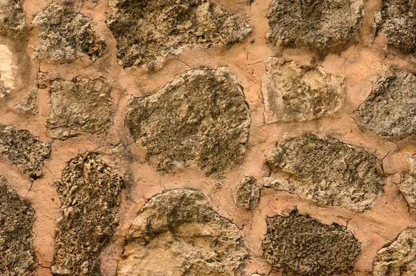 Zdjęciu Kamienna Ściana Wyraźnie Widoczne Jest Rozgraniczenie Naturalnego Kamienia Kalichi — Zdjęcie stockowe