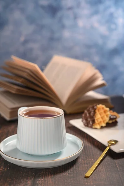 Great Photo Morning Relaxation Done Warm Colors Cup Tea Book — Stock Photo, Image
