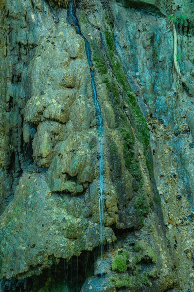 Фотографія Показує Кам Янисту Ущелину Якій Протікає Гірська Річка Річка — стокове фото