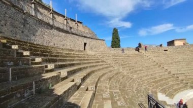 Pompeii, Campania, İtalya - 14 Ekim 2021: Pompeii Arkeoloji Parkı 'ndaki Teatro Grande' ye Genel Bakış