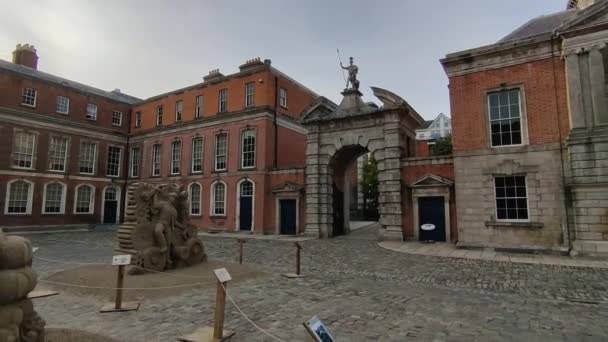 Dublin Irland September 2021 Översikt Över Sandskulpturerna Gården Till Dublin — Stockvideo